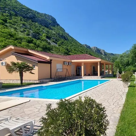 Hacienda Neretva Buna